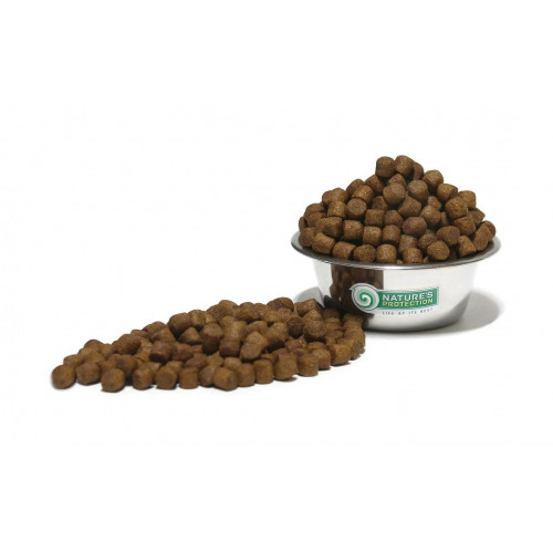 Сухой корм Natures Protection Large Cat для кошек крупных пород, 1.5 кг